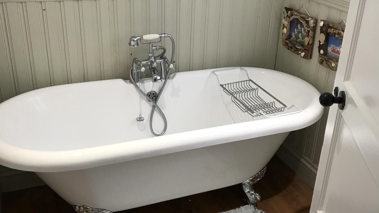 Photo of Bathroom in Studland