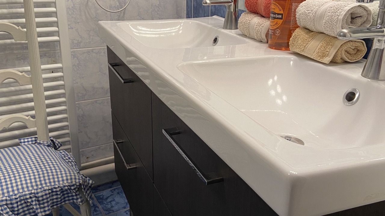 Photo of Bathroom in Chinon