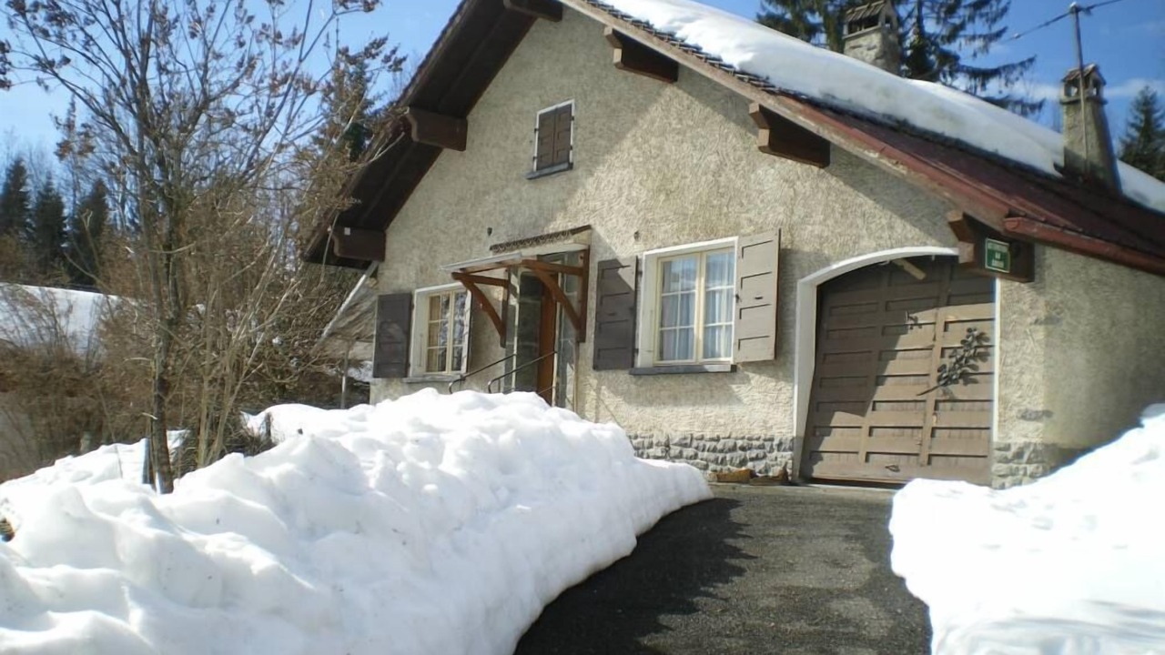 Photo of Outdoor in Onnion