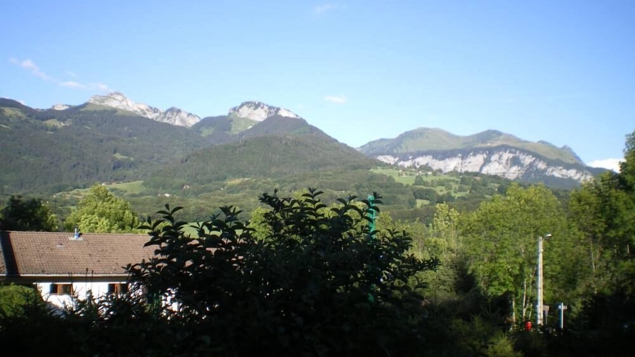 Photo of Outdoor in Onnion