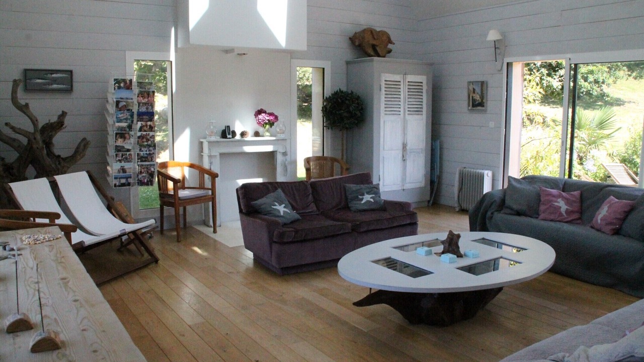 Photo of Livingroom in Plougrescant