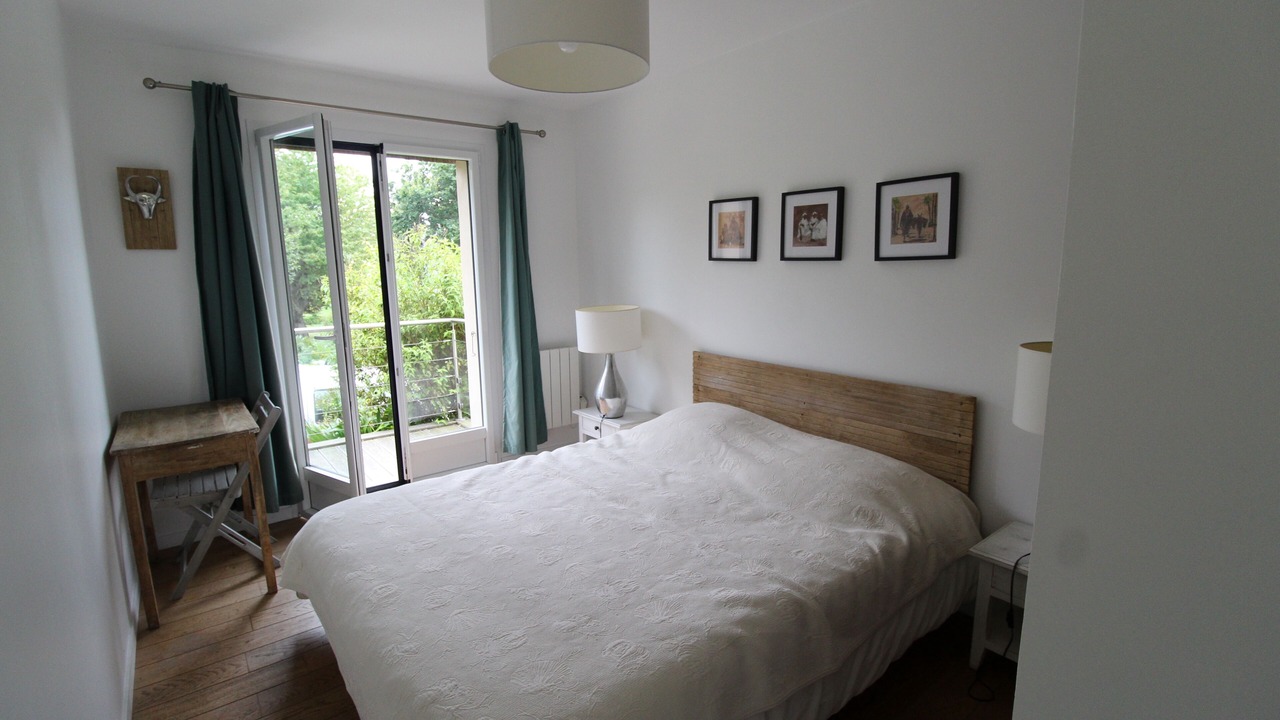 Photo of Bedroom in Plougrescant