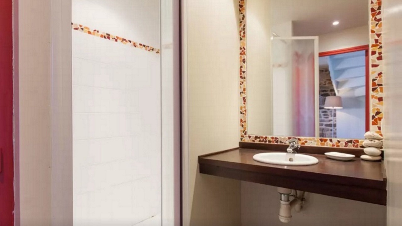 Photo of Bathroom in Saint-Lunaire