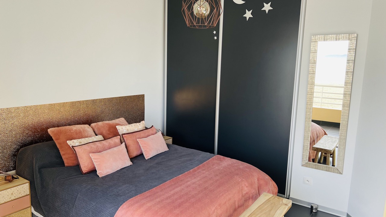 Photo of Bedroom in Le Lavandou