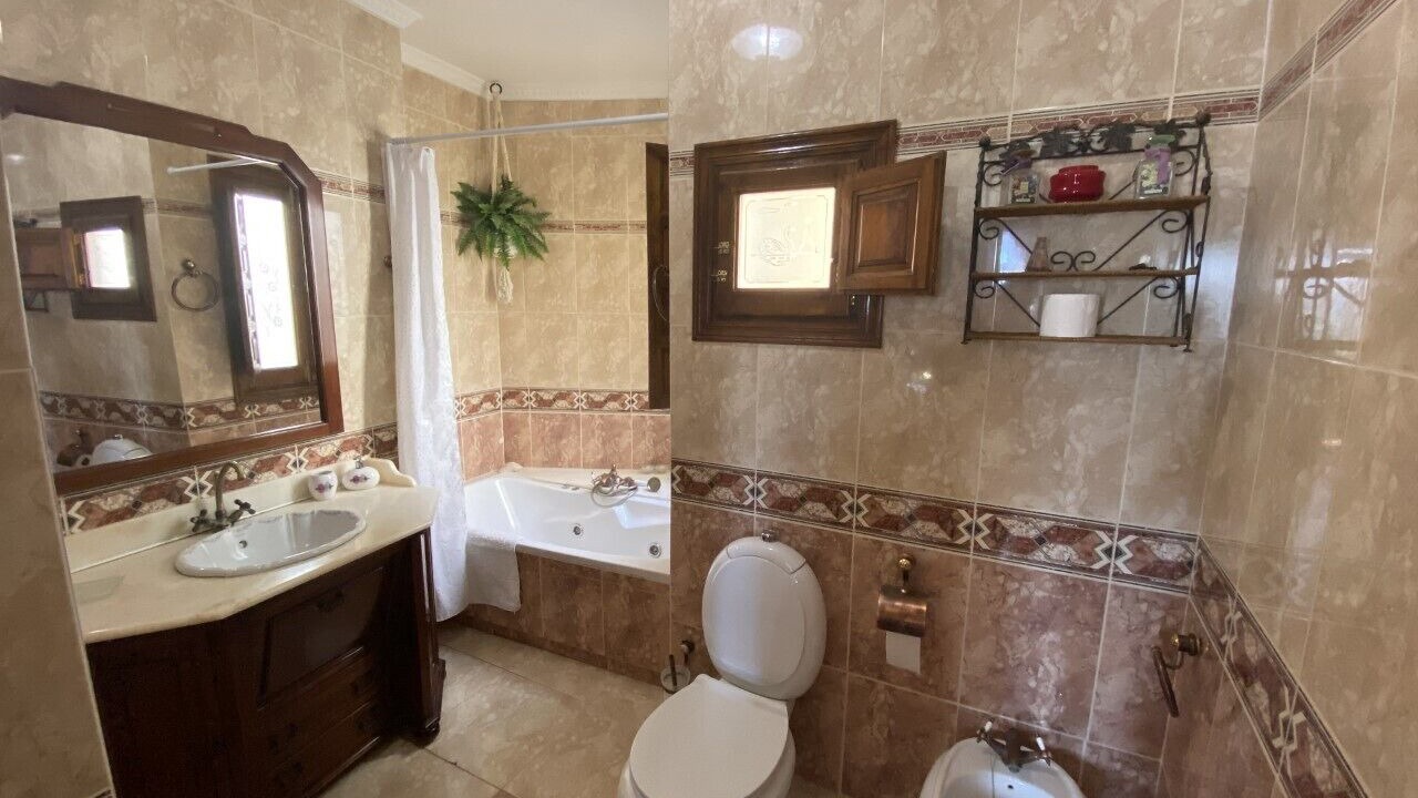 Photo of Bathroom in Morvedre