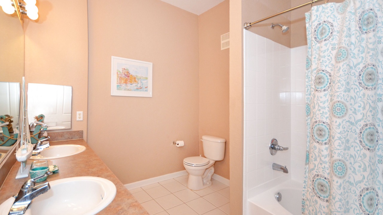 Photo of Bathroom in Loughman