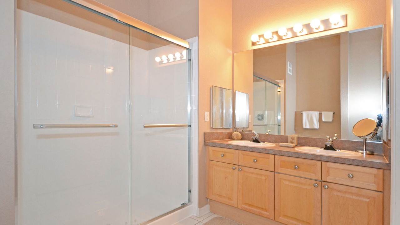 Photo of Bathroom in Loughman