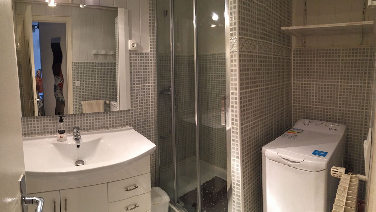 Photo of Bathroom in Font-Romeu-Odeillo-Via