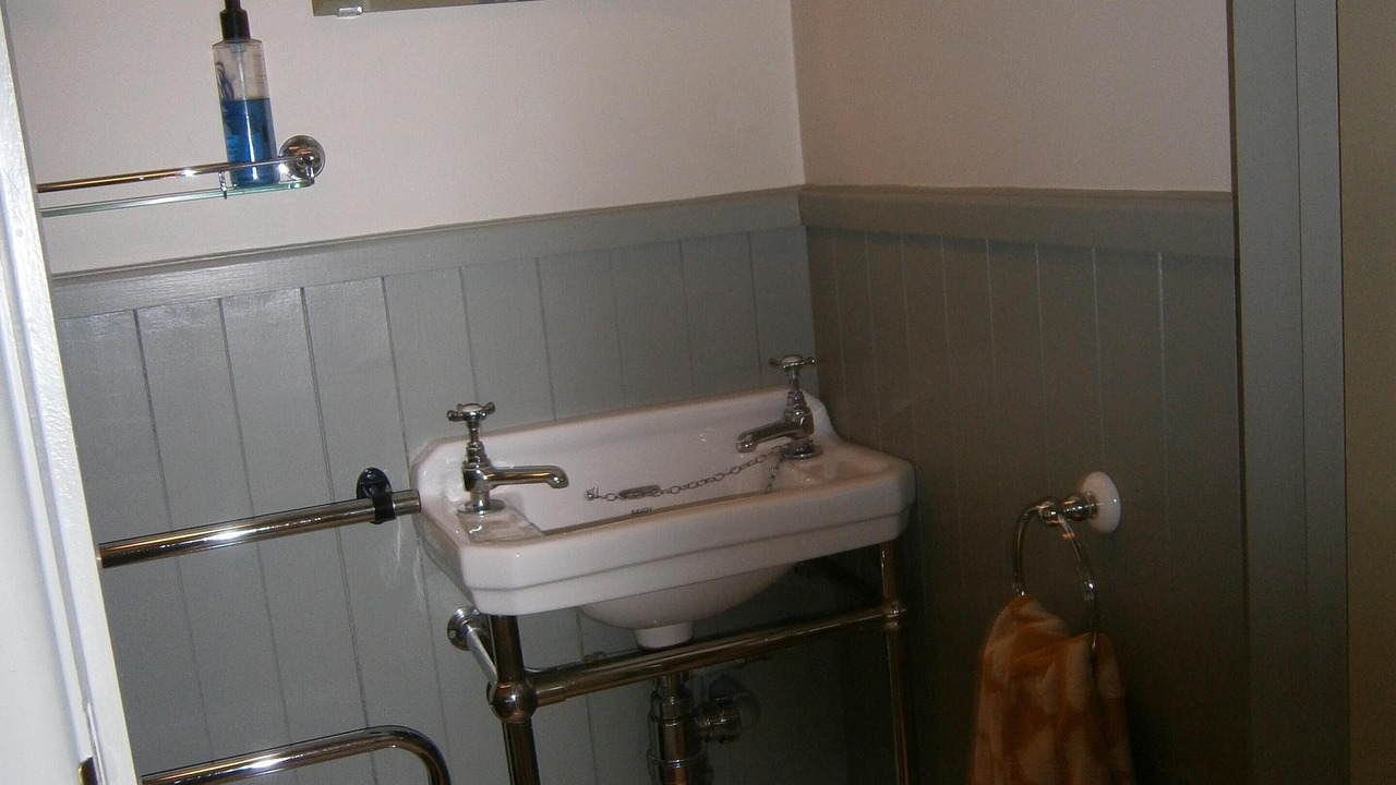 Photo of Bathroom in Tiptoe