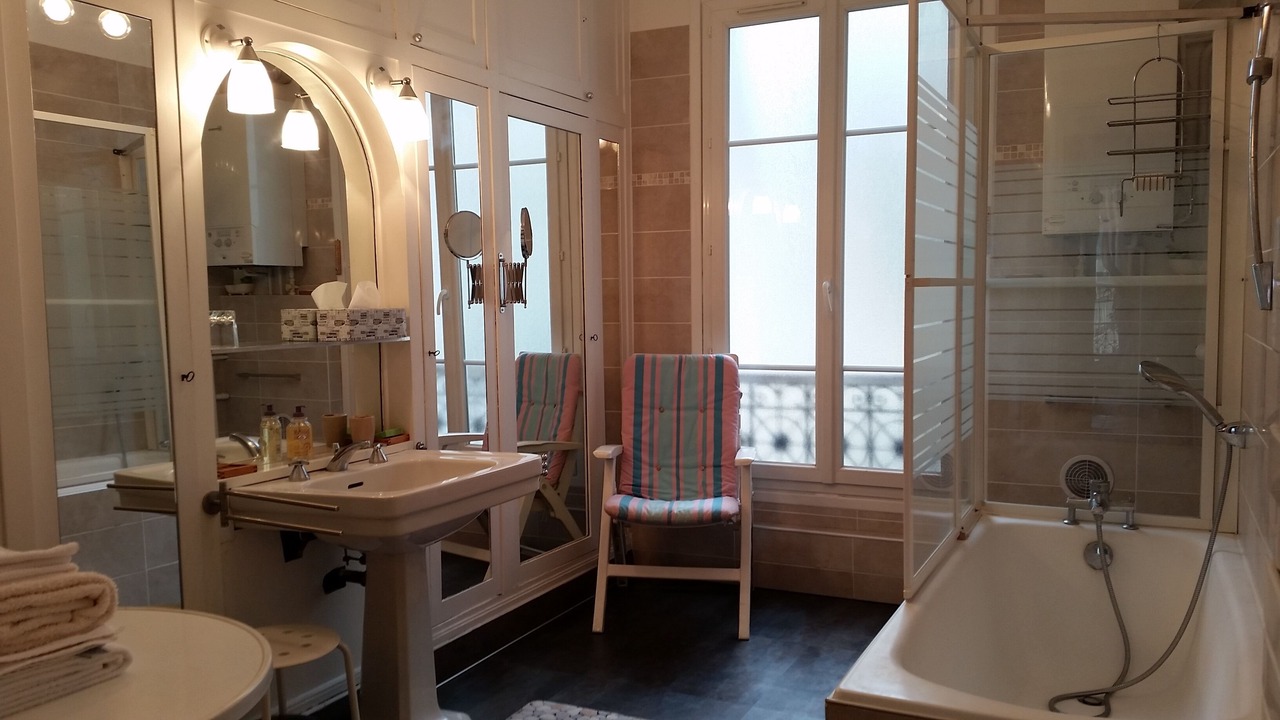 Photo of Bathroom in Quartier de la Plaine-de-Monceaux