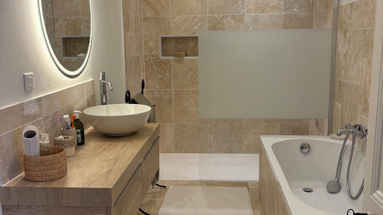 Photo of Bathroom in Nieul-sur-Mer