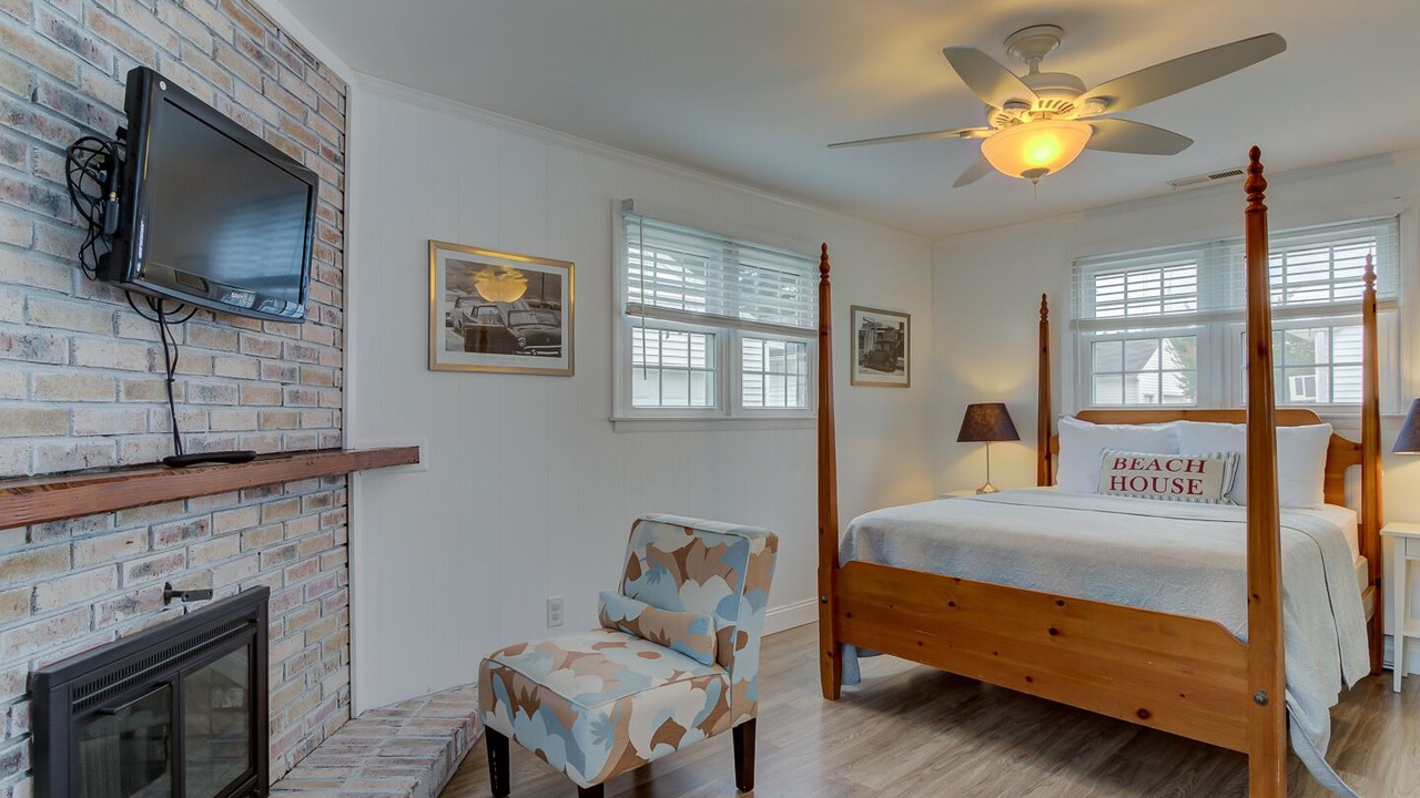 Photo of Bedroom in Village Green