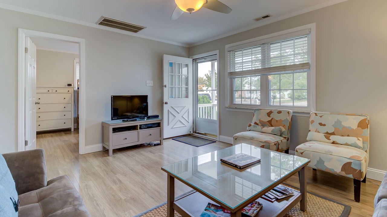 Photo of Livingroom in Village Green