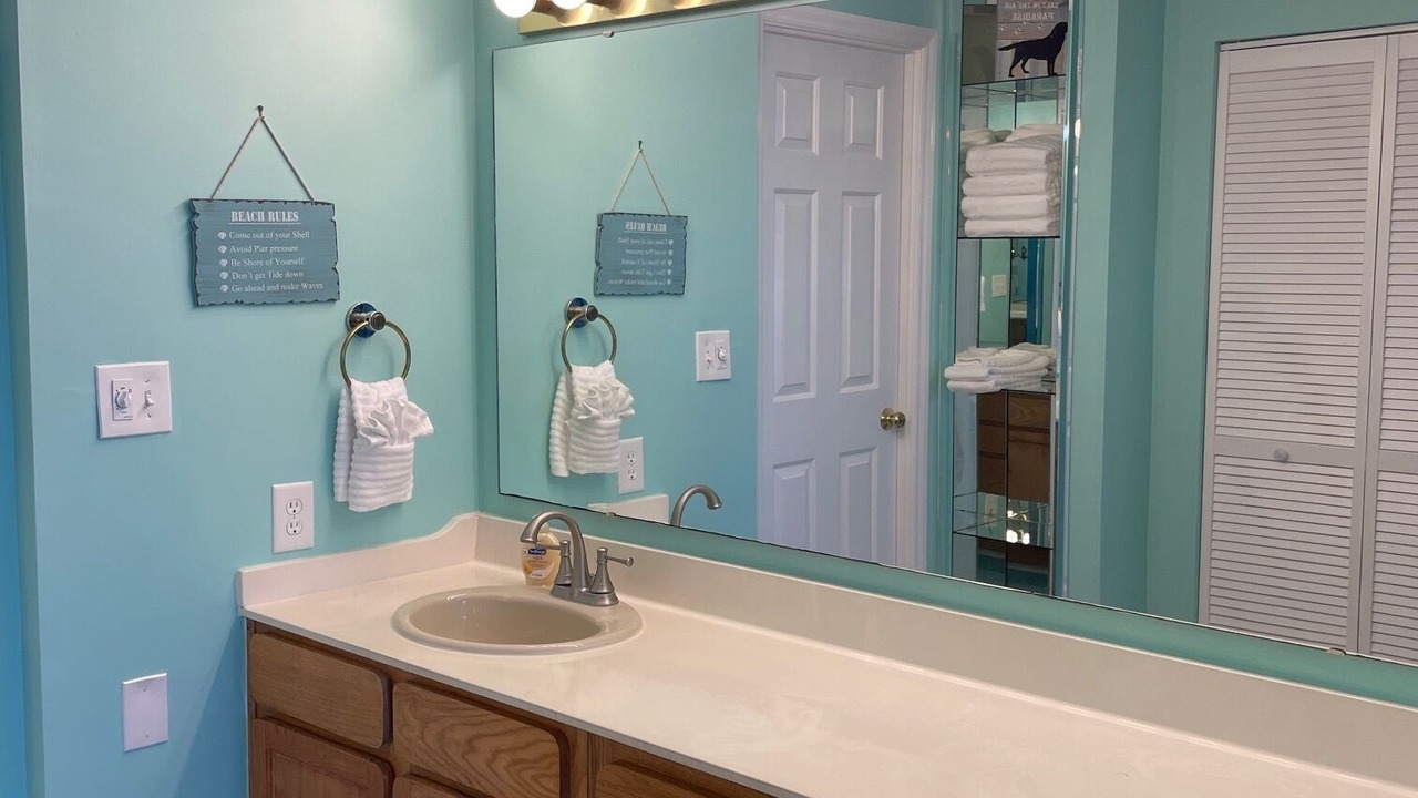 Photo of Bathroom in Garden City