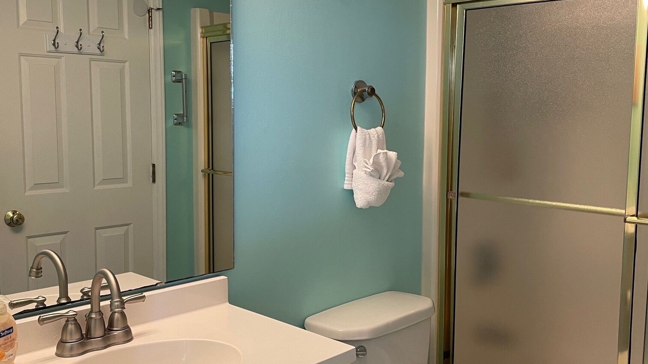 Photo of Bathroom in Garden City