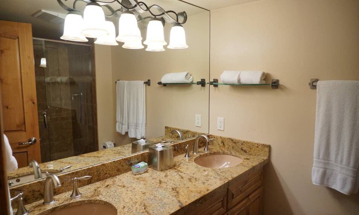 Photo of Bathroom in Aspen