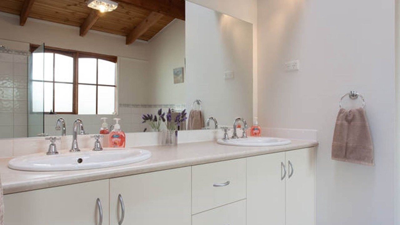 Photo of Bathroom in Capel Sound