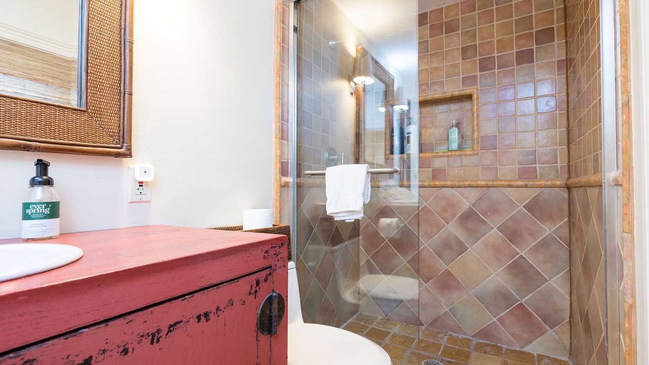 Photo of Bathroom in Independence Square