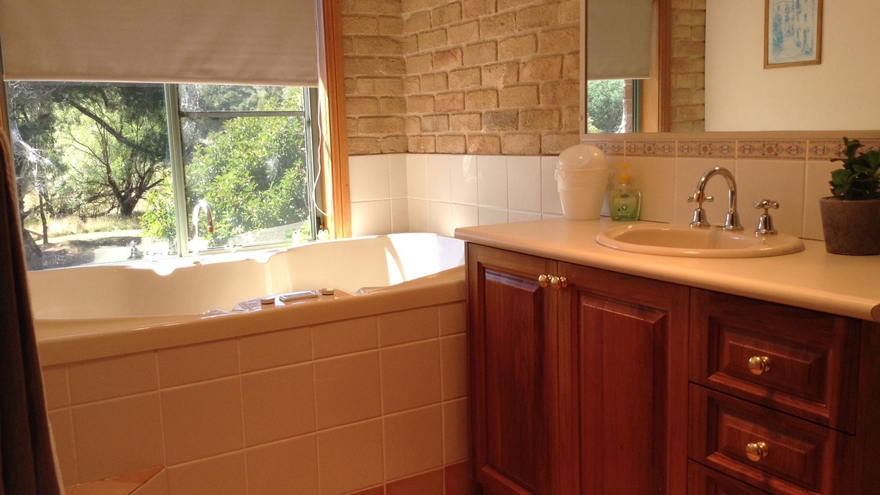 Photo of Bathroom in Oberon
