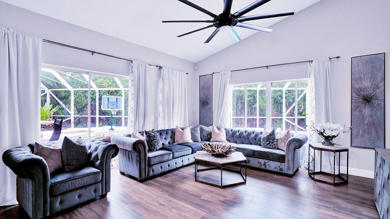 Photo of Livingroom in Lakefield South