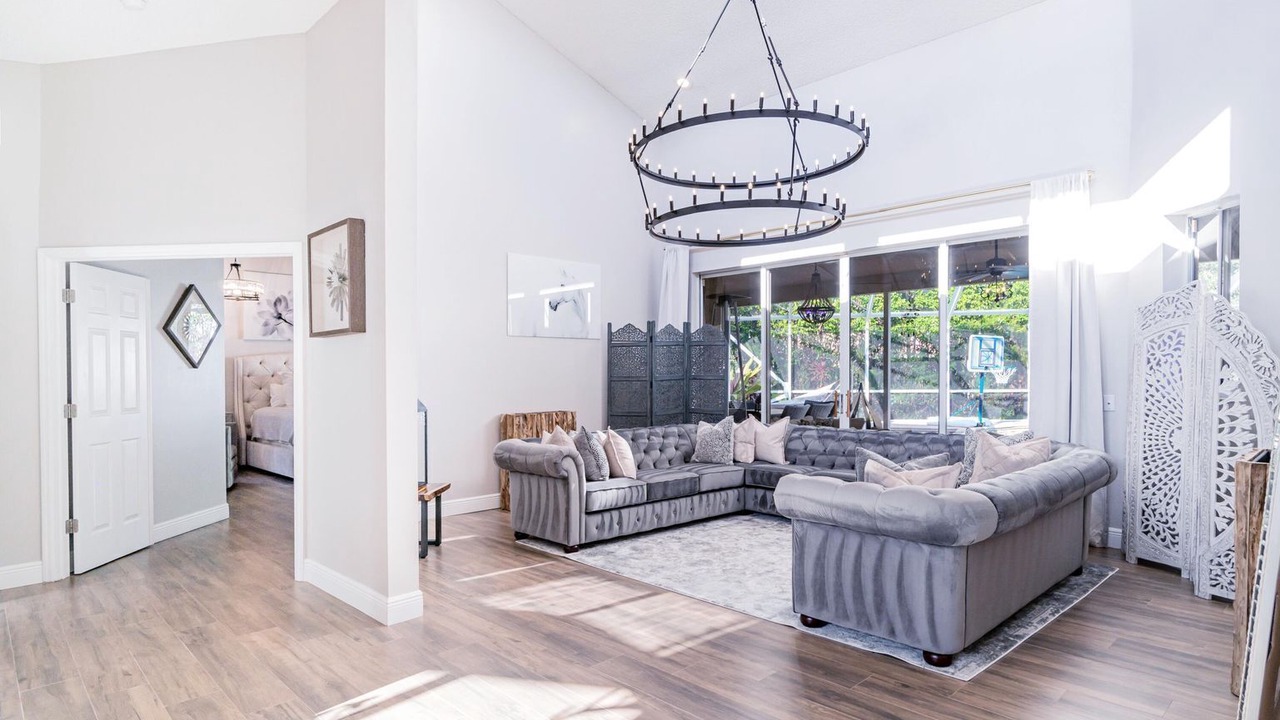 Photo of Livingroom in Lakefield South