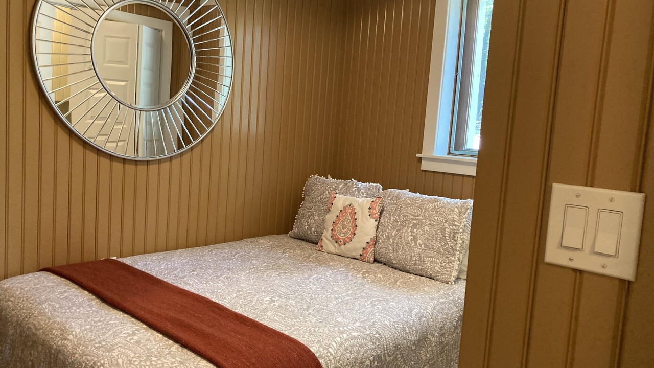 Photo of Bedroom in Jackson