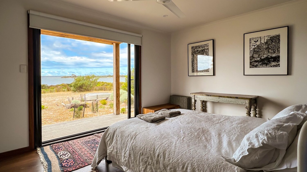 Photo of Bedroom in American River