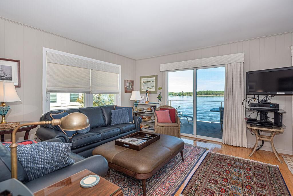 Photo of Livingroom in Ocean Pines