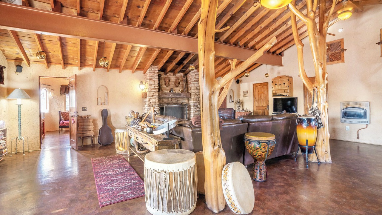 Photo of Livingroom in Springdale