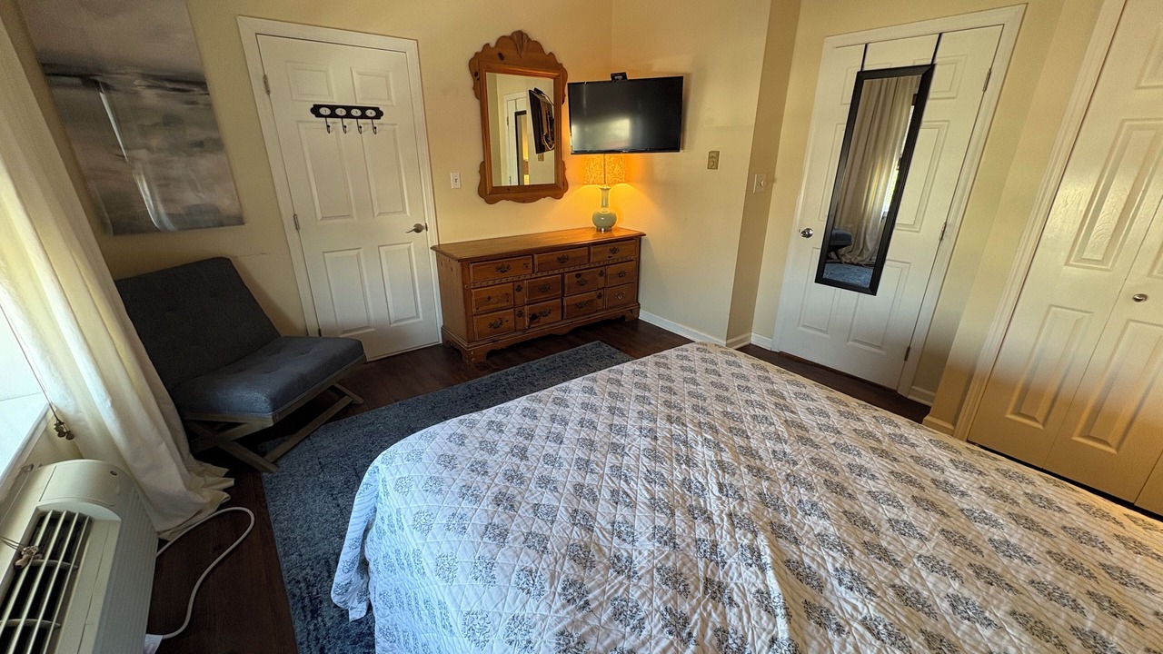 Photo of Bedroom in North End