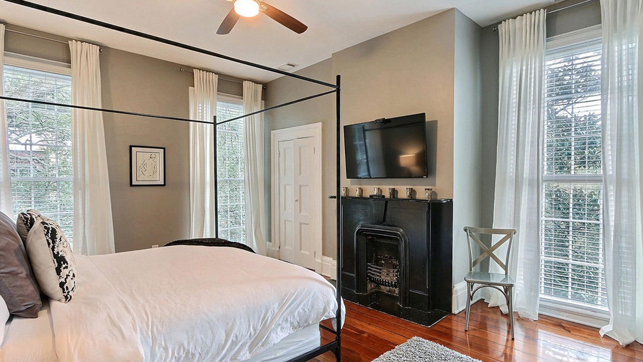 Photo of Bedroom in Savannah Victorian District
