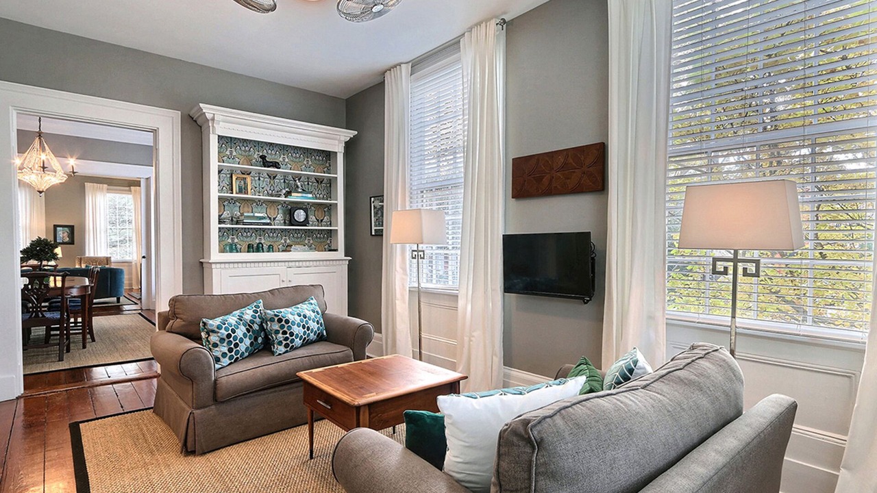 Photo of Livingroom in Savannah Victorian District