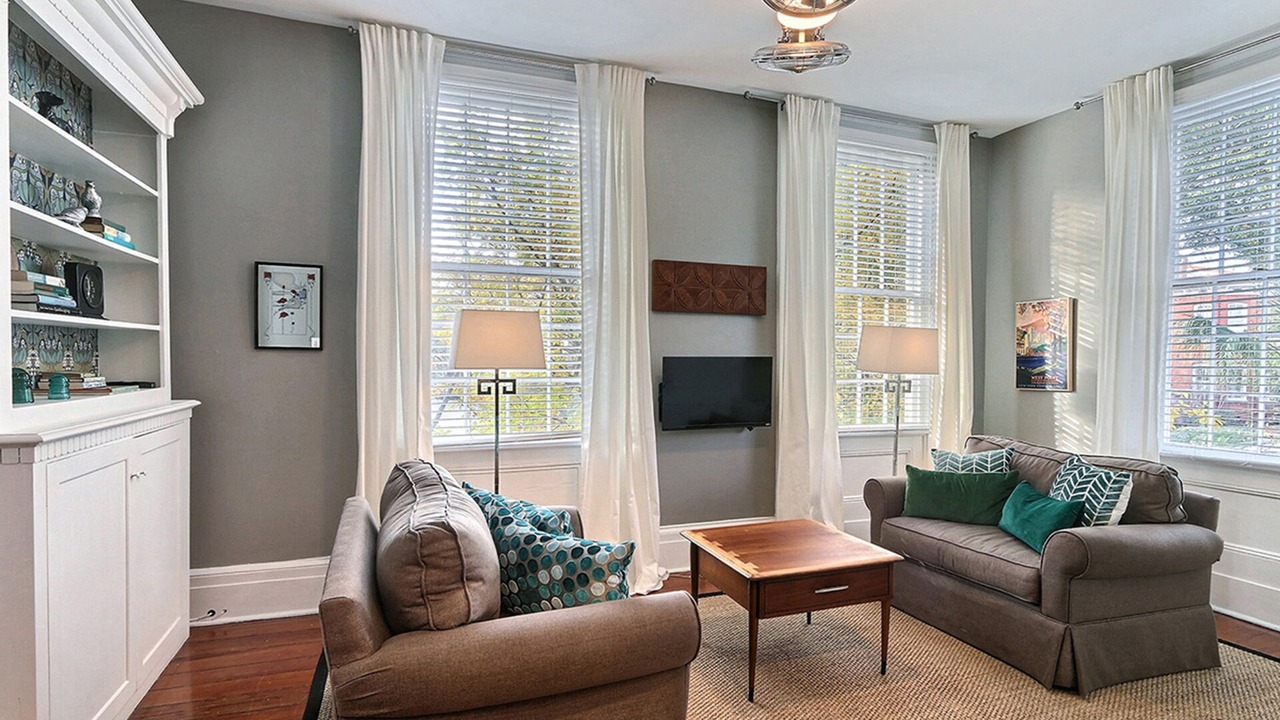 Photo of Livingroom in Savannah Victorian District