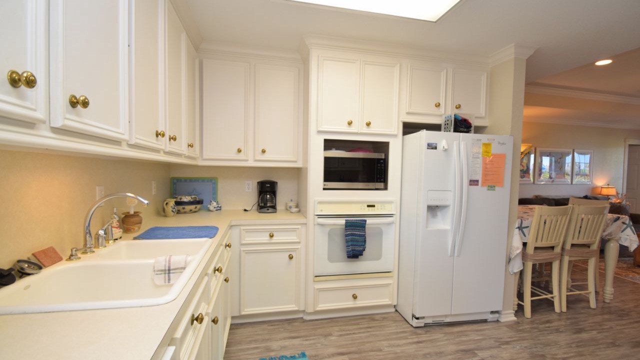 Photo of Bedroom in Crystal Beach