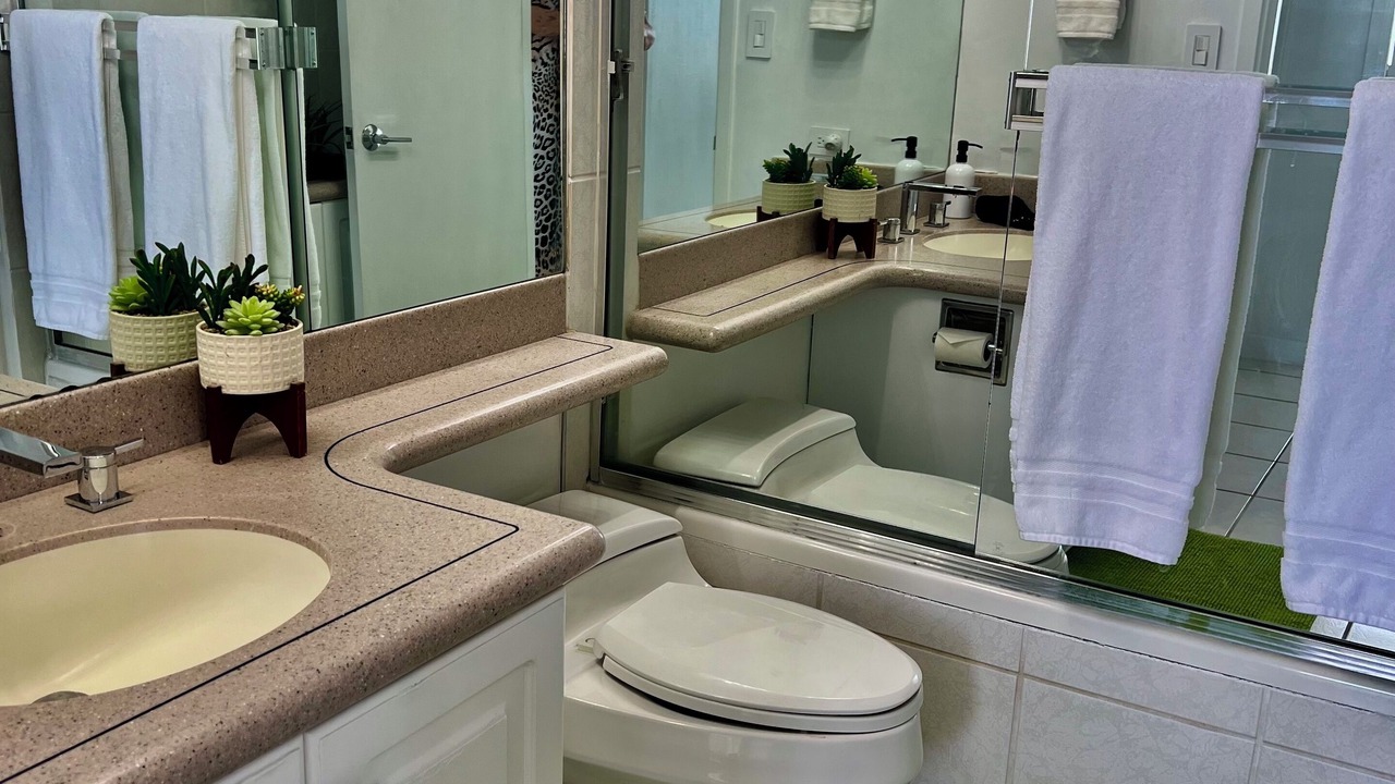 Photo of Bathroom in Waikiki
