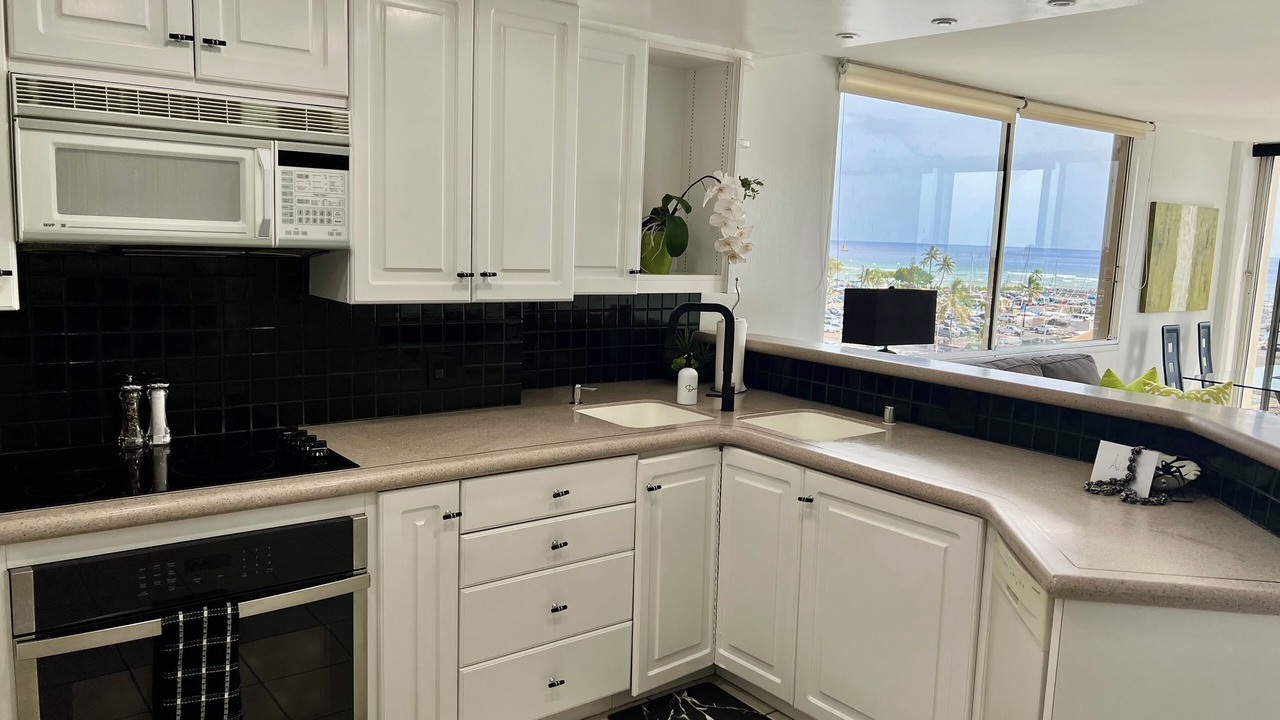 Photo of Kitchen in Waikiki