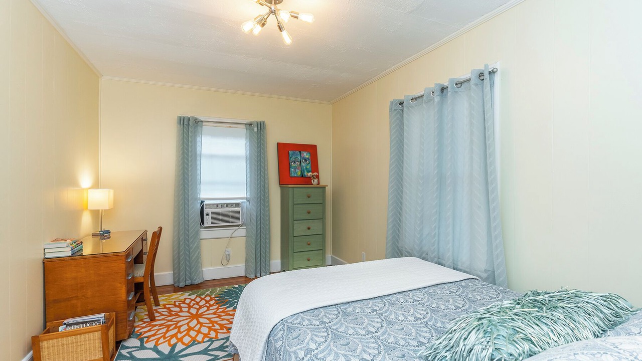 Photo of Bedroom in Berea