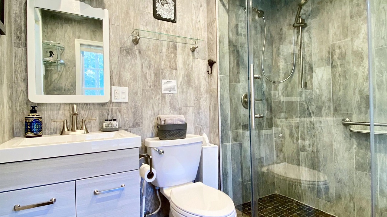 Photo of Bathroom in Narrowsburg