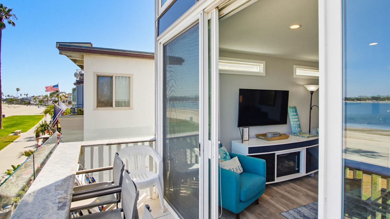 Photo of Patio Balcony in Central Mission Beach