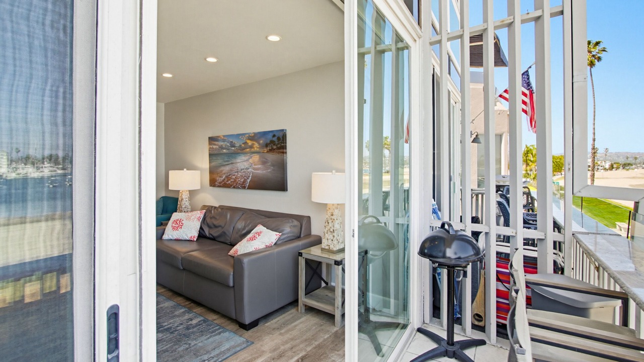 Photo of Patio Balcony in Central Mission Beach