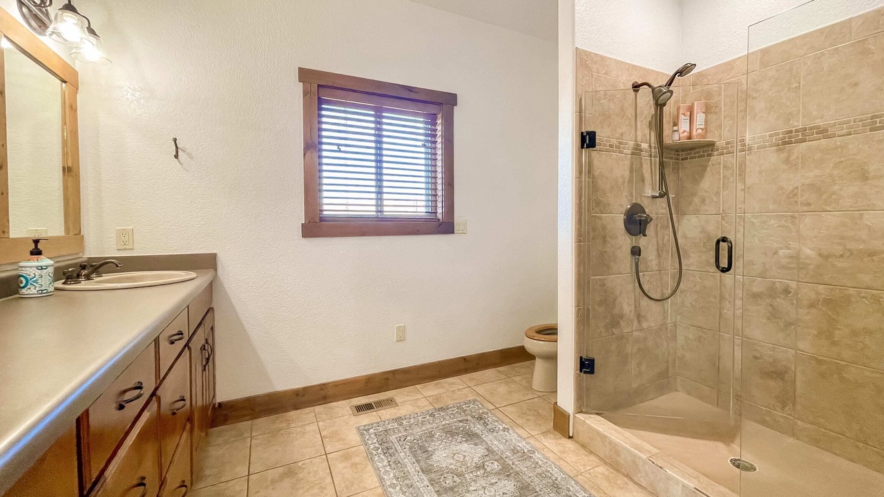 Photo of Bathroom in Canon City