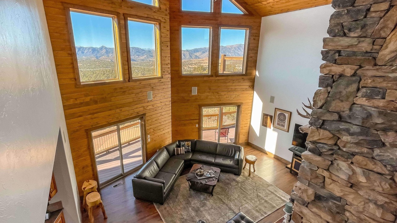 Photo of Livingroom in Canon City