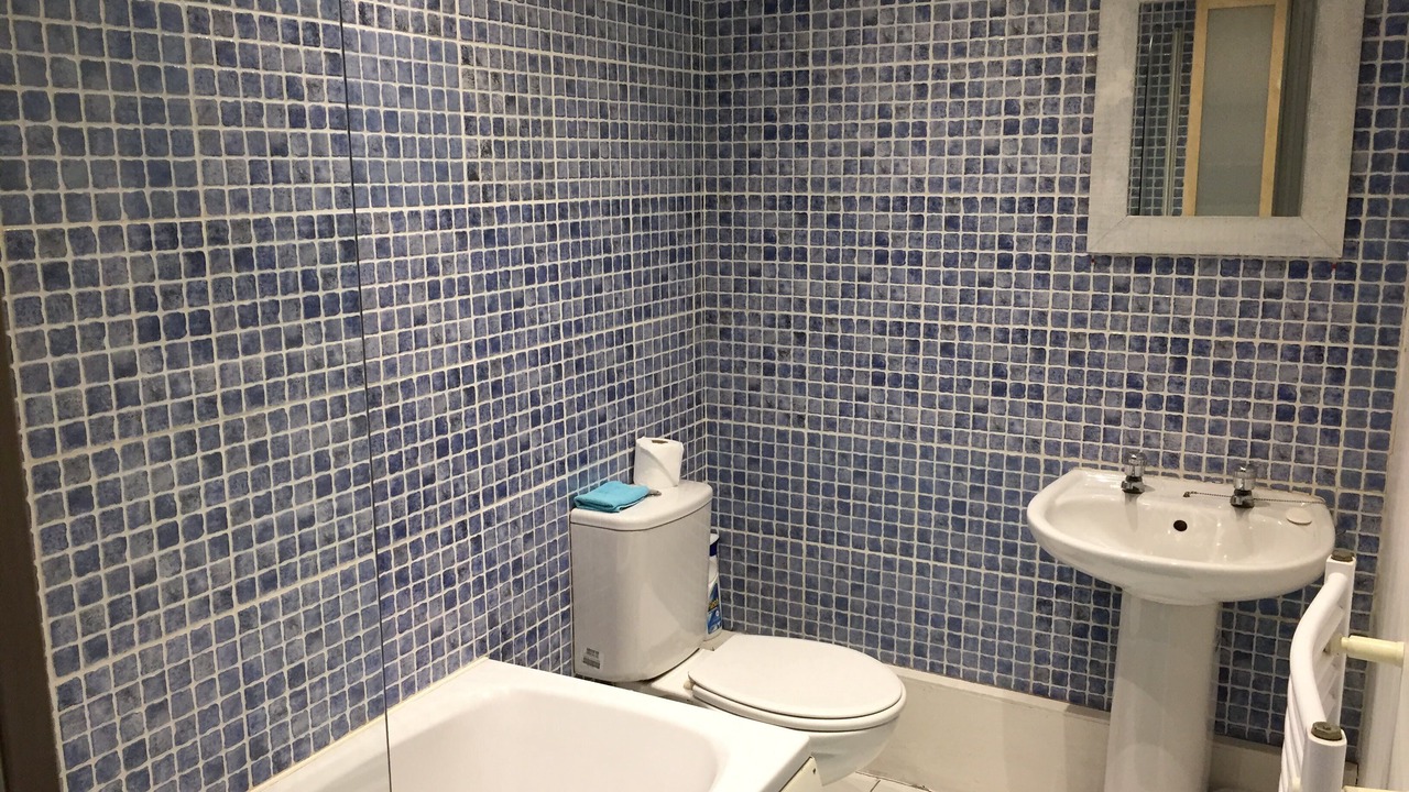 Photo of Bathroom in Butetown