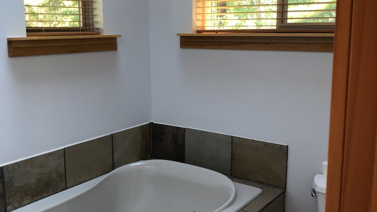 Photo of Bathroom in Finley Point