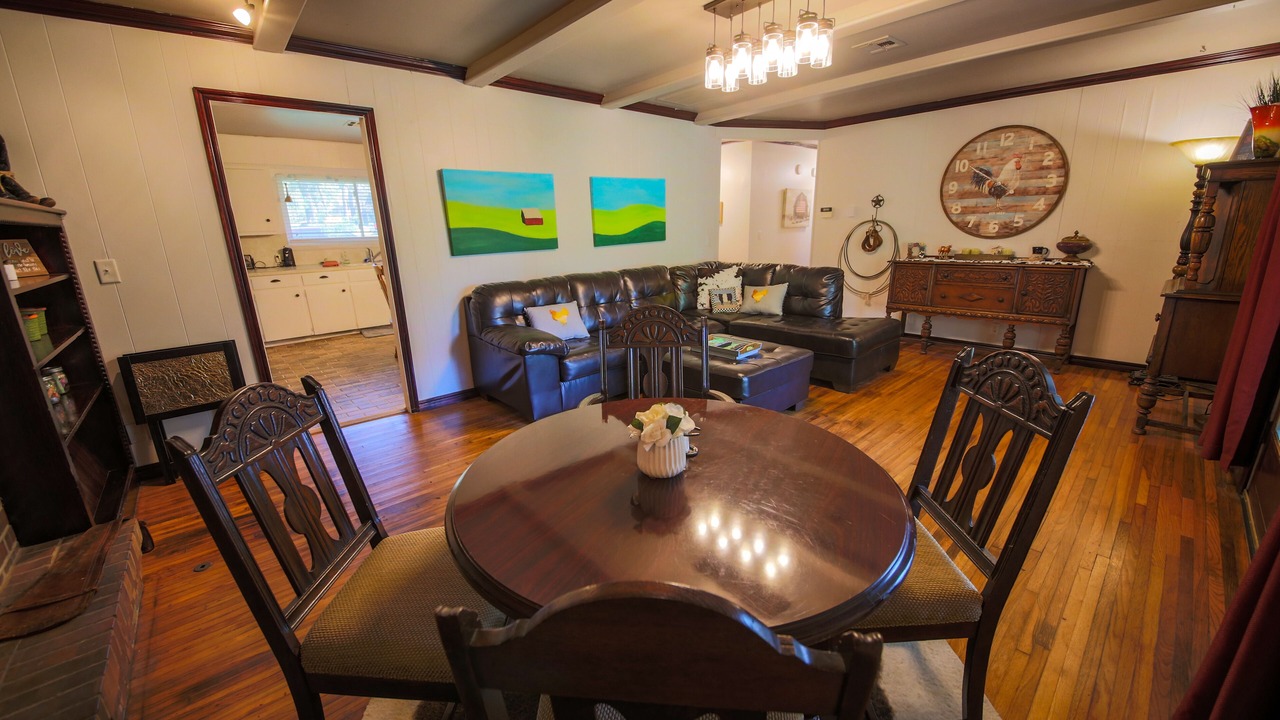 Photo of Bedroom in Sand Springs