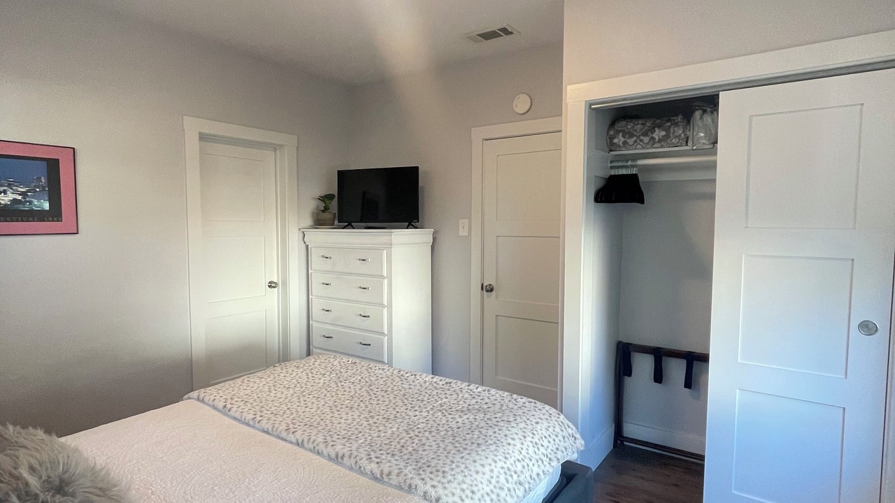 Photo of Bedroom in Hyde Park