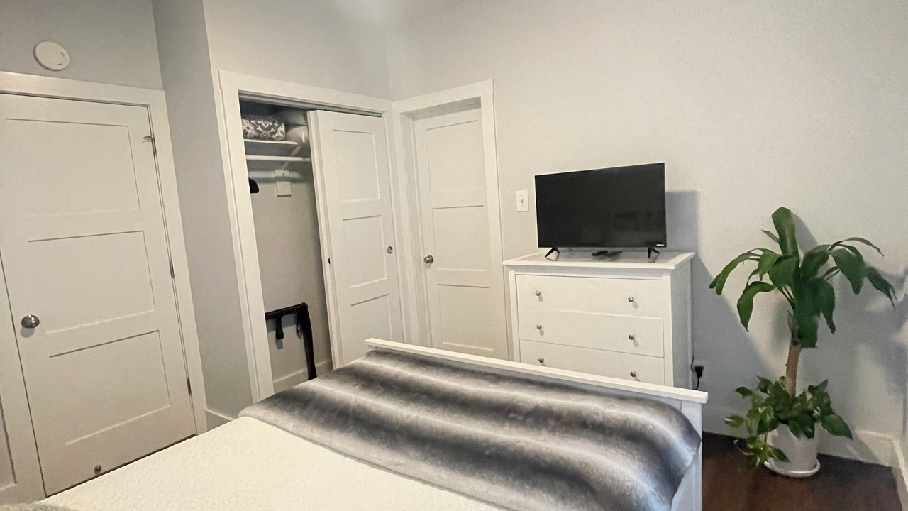 Photo of Bedroom in Hyde Park