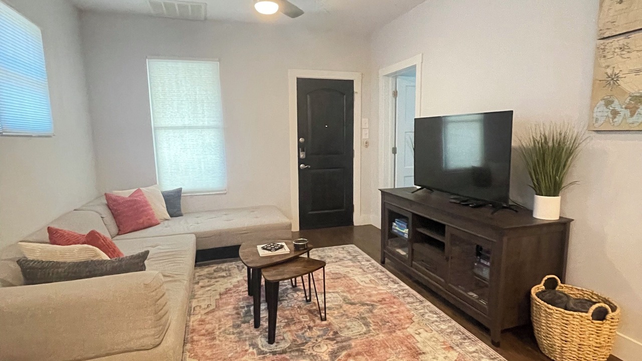 Photo of Livingroom in Hyde Park