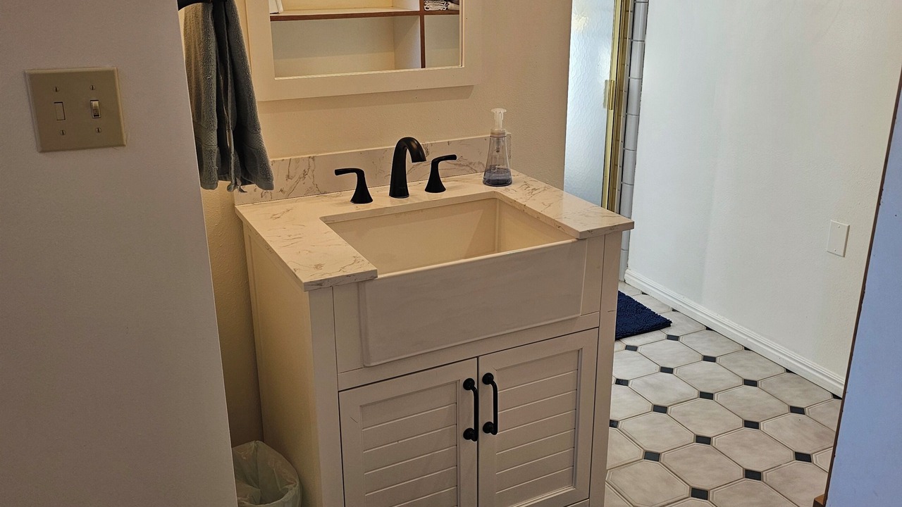 Photo of Bathroom in Teasdale