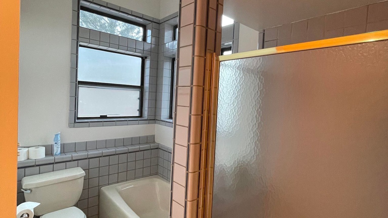Photo of Bathroom in Teasdale